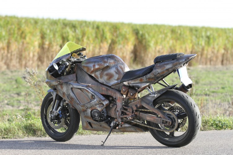 16 Yamaha R1 Rat Bike Custom