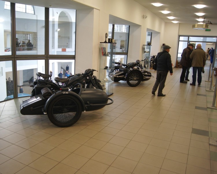 21 motocykle na wystawie torun