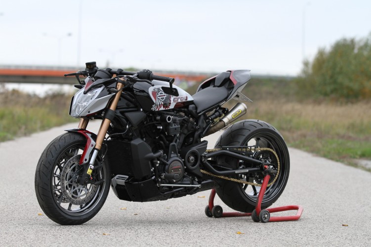 11 Harley Davidson Sportster S Szajbas Garage custom z boku