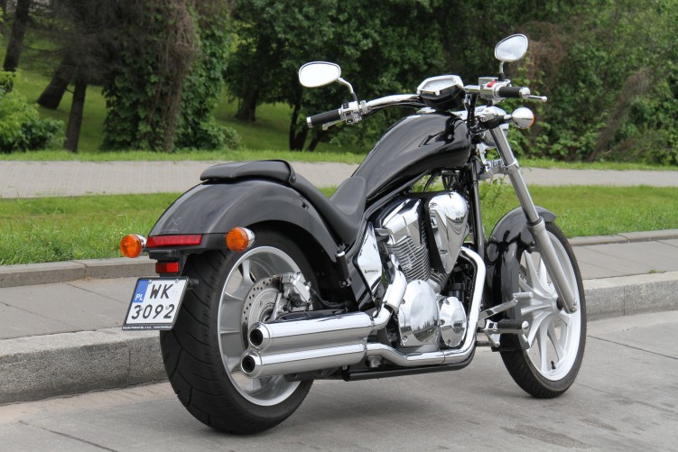 20 Honda Fury VT 1300 CX wydech