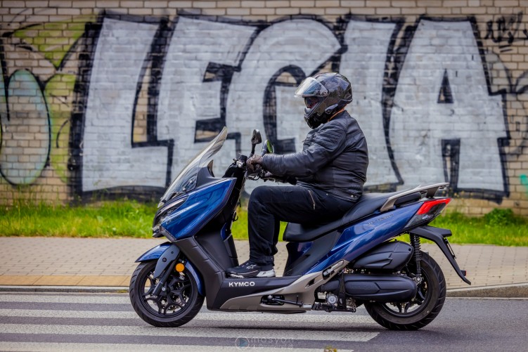 06 Kymco X Town CT 125i podczas jazdy