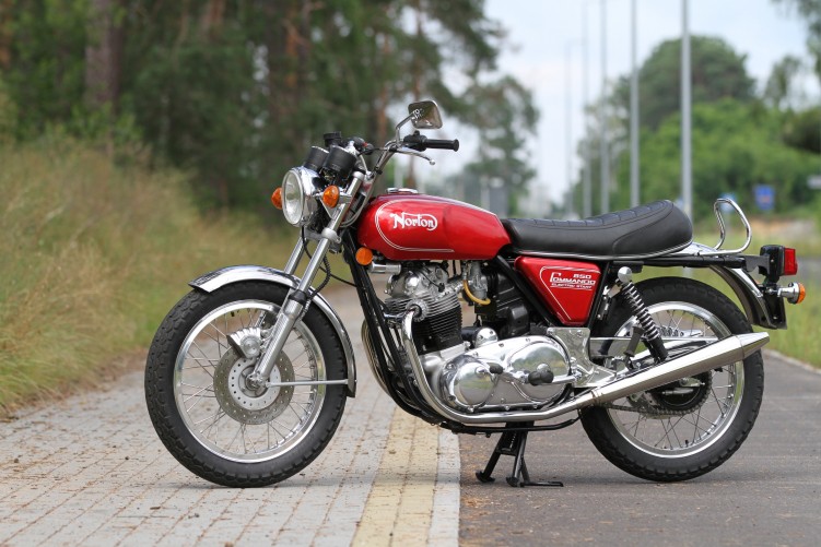 24 Norton Commando