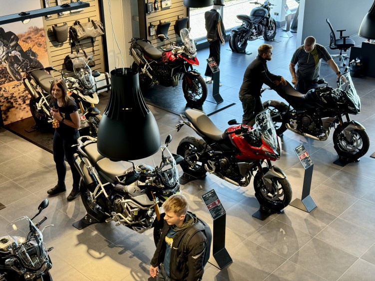 28 triumph salon lodz wlokniarzy 214