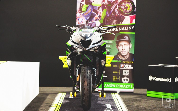 kawasaki stunt marcin glowacki Warsaw Motorcycle Show 2024 13