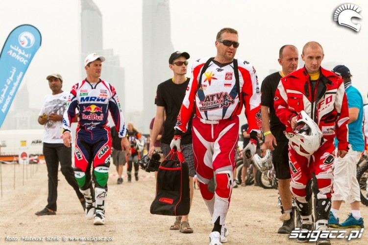 Abu Dhabi Desert Challenge 2012 Sonik i Laskawiec na starcie