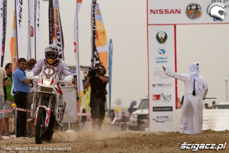 Przygonski na Abu Dhabi Desert Challenge 2012