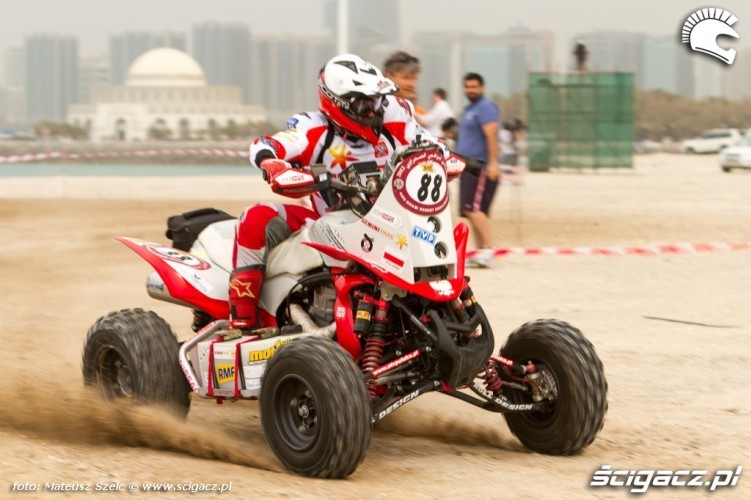 Rafal Sonik na quadzie Abu Dhabi Desert Challenge 2012