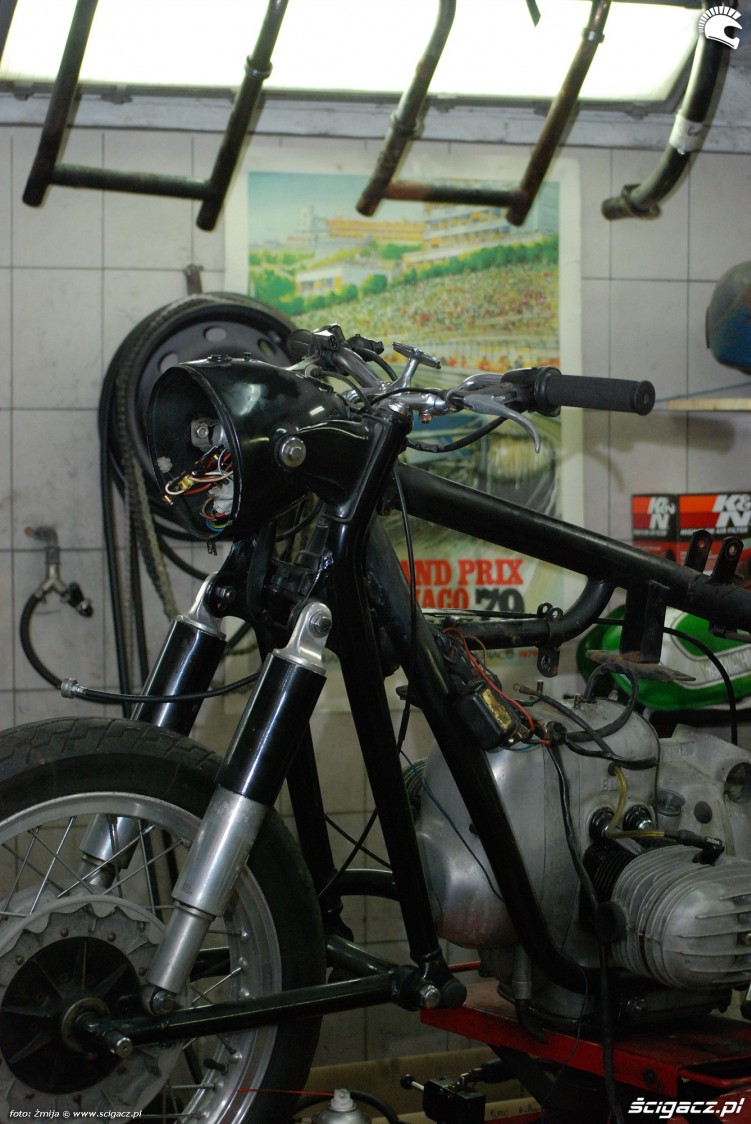 Motocykl na warsztacie