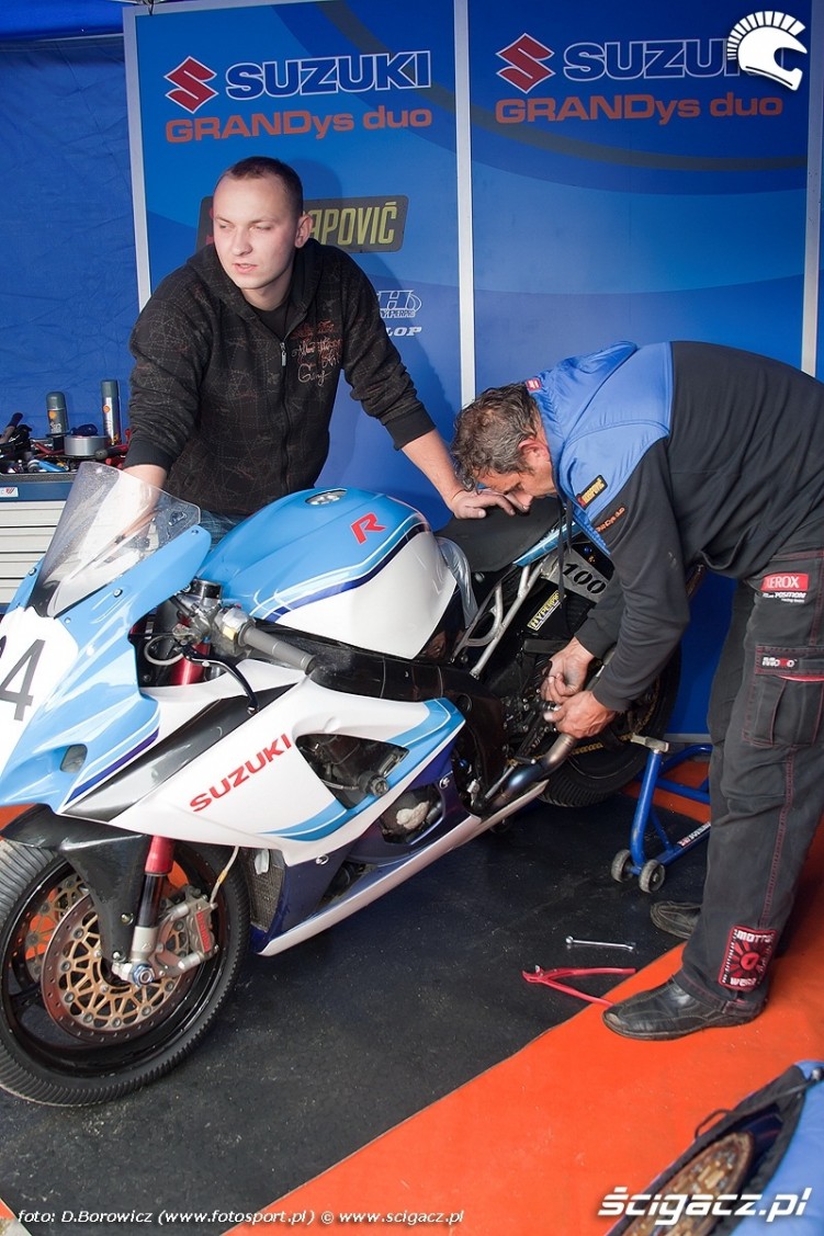 maniek naprawia motocykl jermnana wmmp vii runda poznan 112