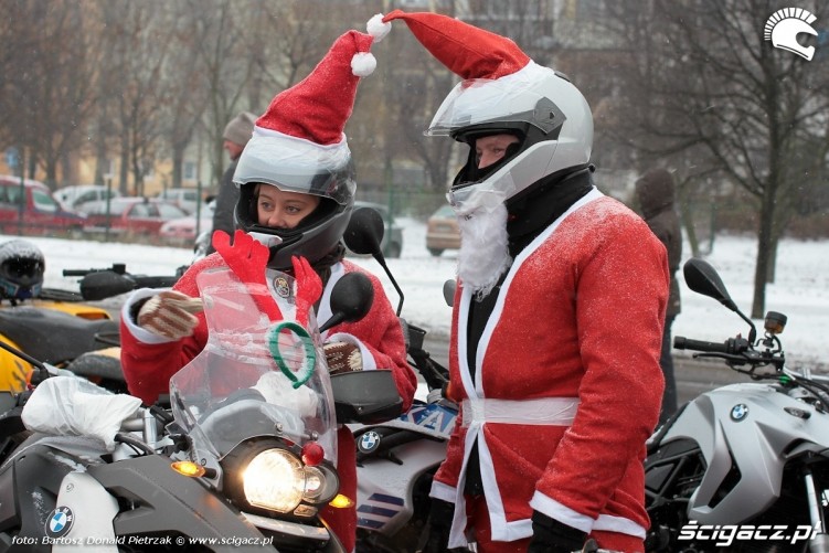 trojmiejscy mikolajowie na motocyklach w 2010 (8)
