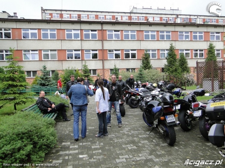 motocyklisci na dziedzincu - dzien dziecka w rzeszowie 2011