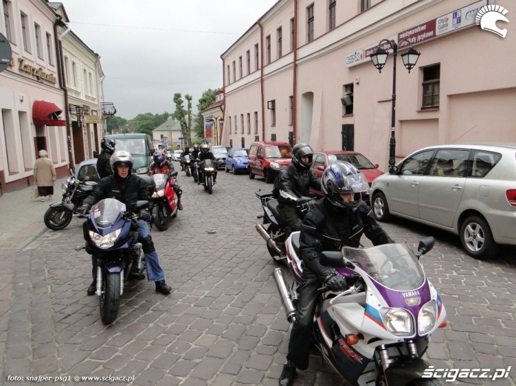 rzeszowscy motocyklisci na starym miescie - dzien dziecka w rzeszowie 2011