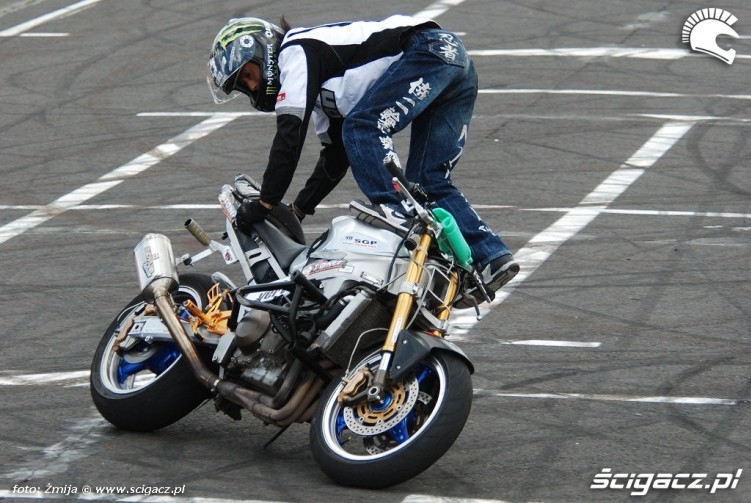 Kinoshita Shinsuke stunt rider