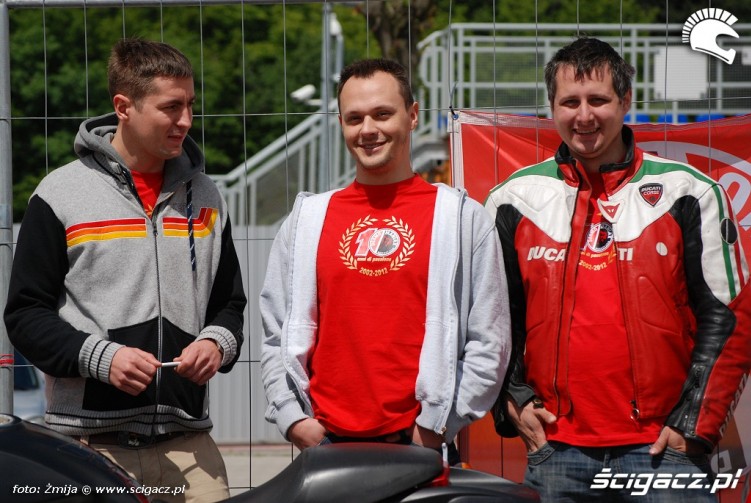 Uczestnicy zlotu Ducati