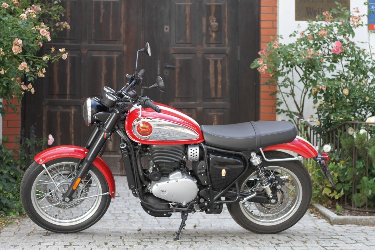 BSA-BSA-Gold-Star-650 19731 1