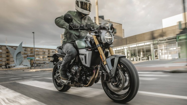 Suzuki-GSX-8T 19780 1