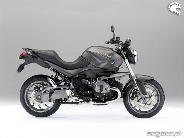 2011-bmw-r1200r-1