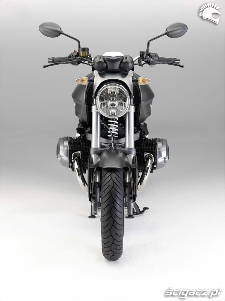 2011-bmw-r1200r-11