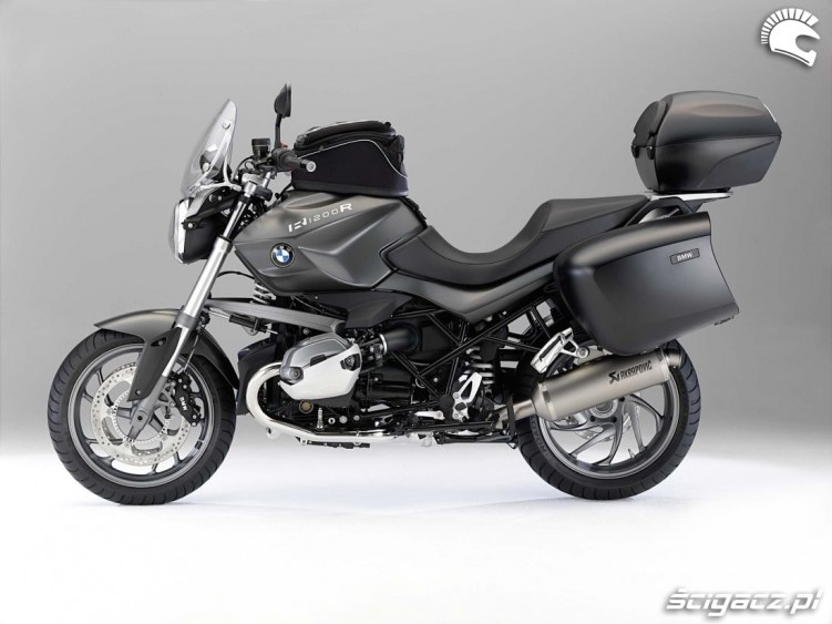 2011-bmw-r1200r-20