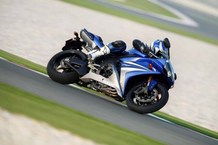 Yamaha YZF R1 2007 23
