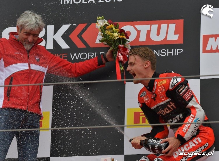 Zwyciestwo Aruba Ducati Corse World Superbike Team