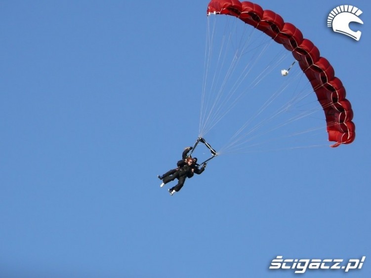 18 skok spadochronowy w tandemie