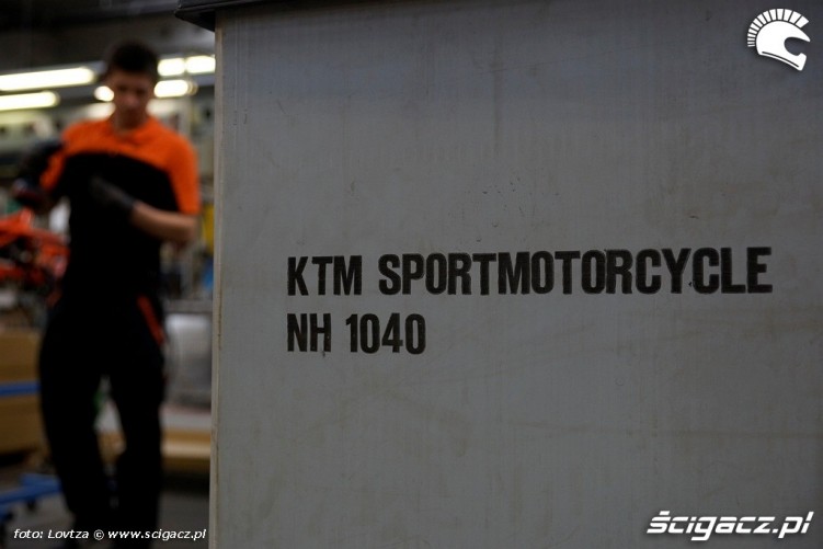 Wewnatrz fabryki KTM Factory Tour 2013