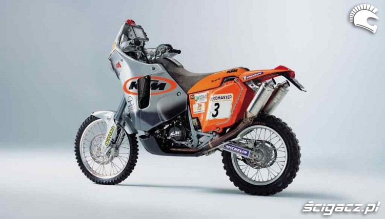 30 Motocykl Meoniego KTM LC4 660R rok 2001