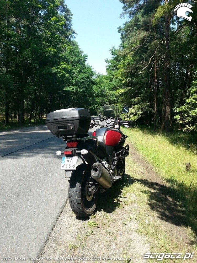 Koniec paliwa Motocykl zgasl w srodku lasu