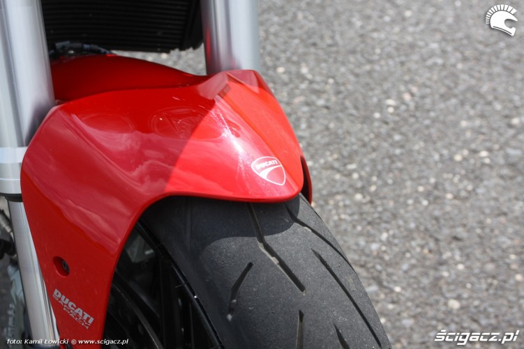 Blotnik Ducati Monster 821