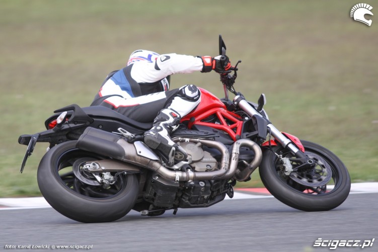 Zlozenia Ducati Monster 821