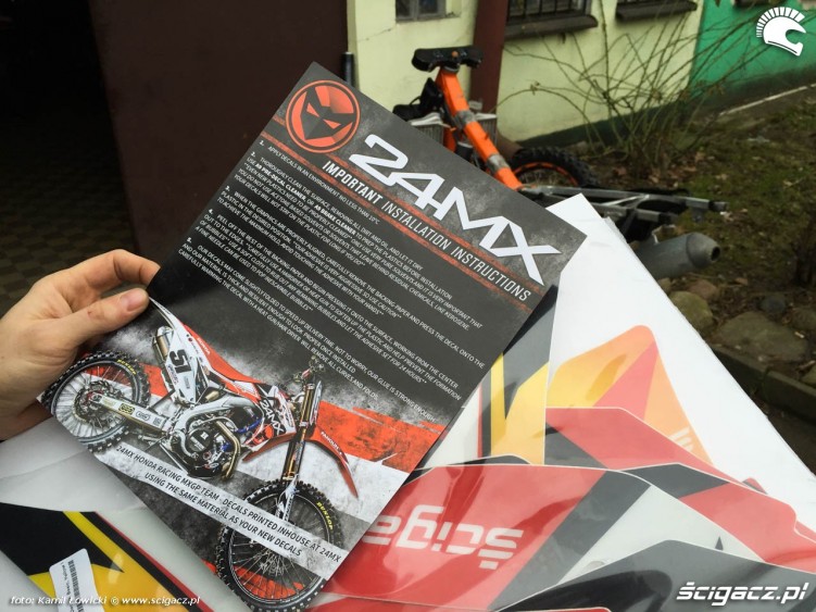 instrukcja naklejania oklein