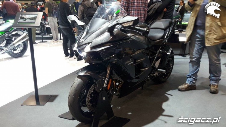 15 Kawasaki H2SX 2018 black