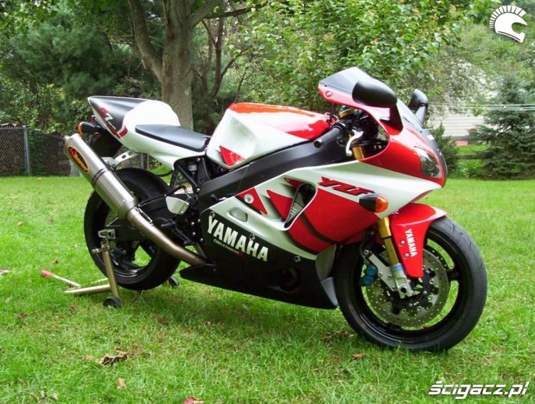 Yamaha R7 3
