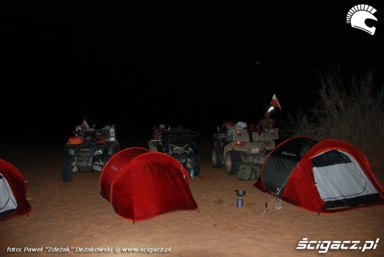 noc na pustyni