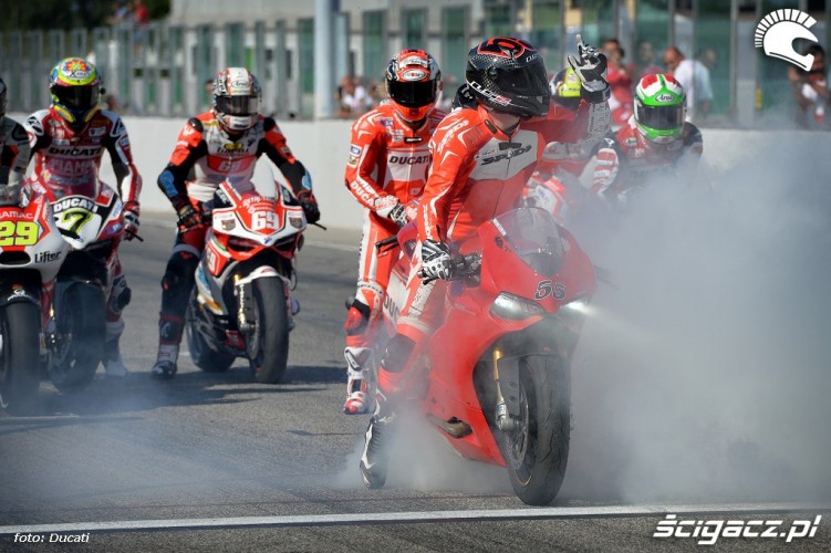 Team wyscigowy Ducati
