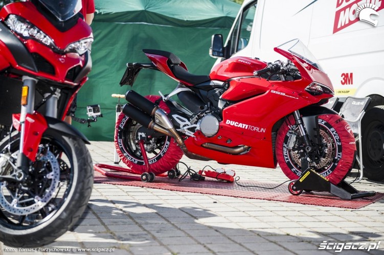 Ducati Multi Tour 2016 panigale