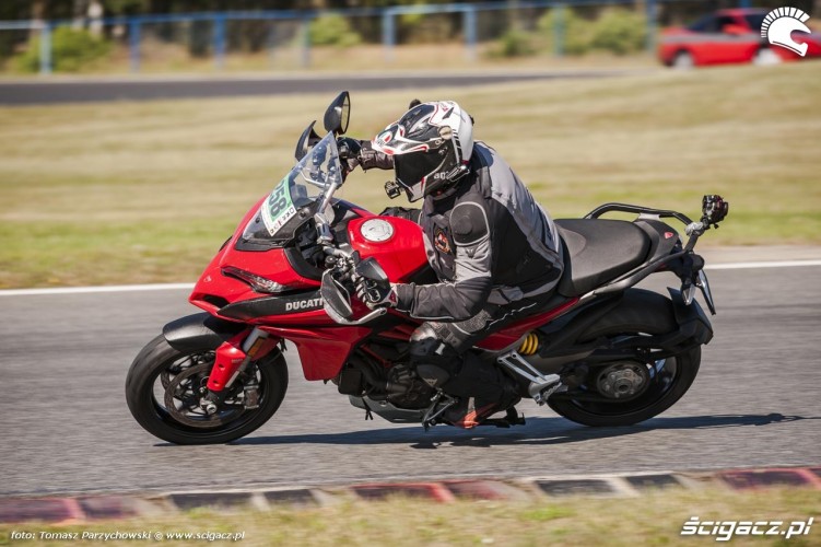 Jazda Ducati Multi Tour 2016