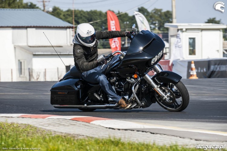 road glide special na torze