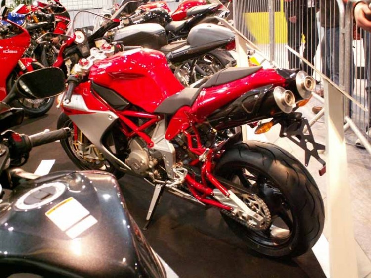 London MCN potezny wydech