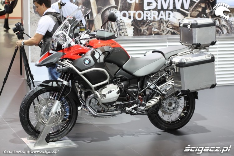 GS1200 2012