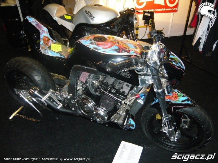 Fighterama 2010 motocykle Street Machines