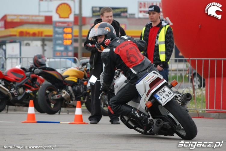 Zwyciezca Gymkhany w akcji