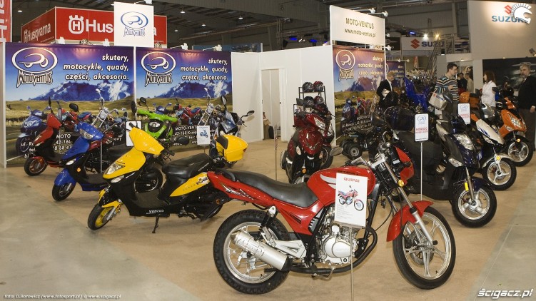 stoisko moto-ventus wystawa motocykli warszawa 2009 Panorama4