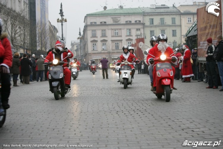 mikolaje na skuterach motomikolaje krakow 2009