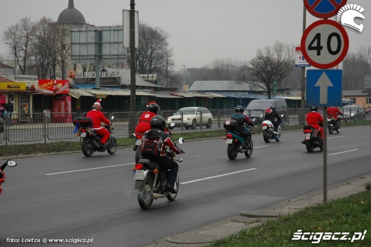 Mikolaje na motocyklach Lublin 2009 kolumna motocykistow