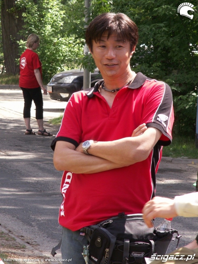 Katsushi Inoue prezes honda poland - Dzien Dziecka w Centrum Zdrowia Dziecka 2011