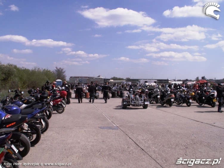 parking Otwarcie sezonu motocyklowego Bemowo 2010
