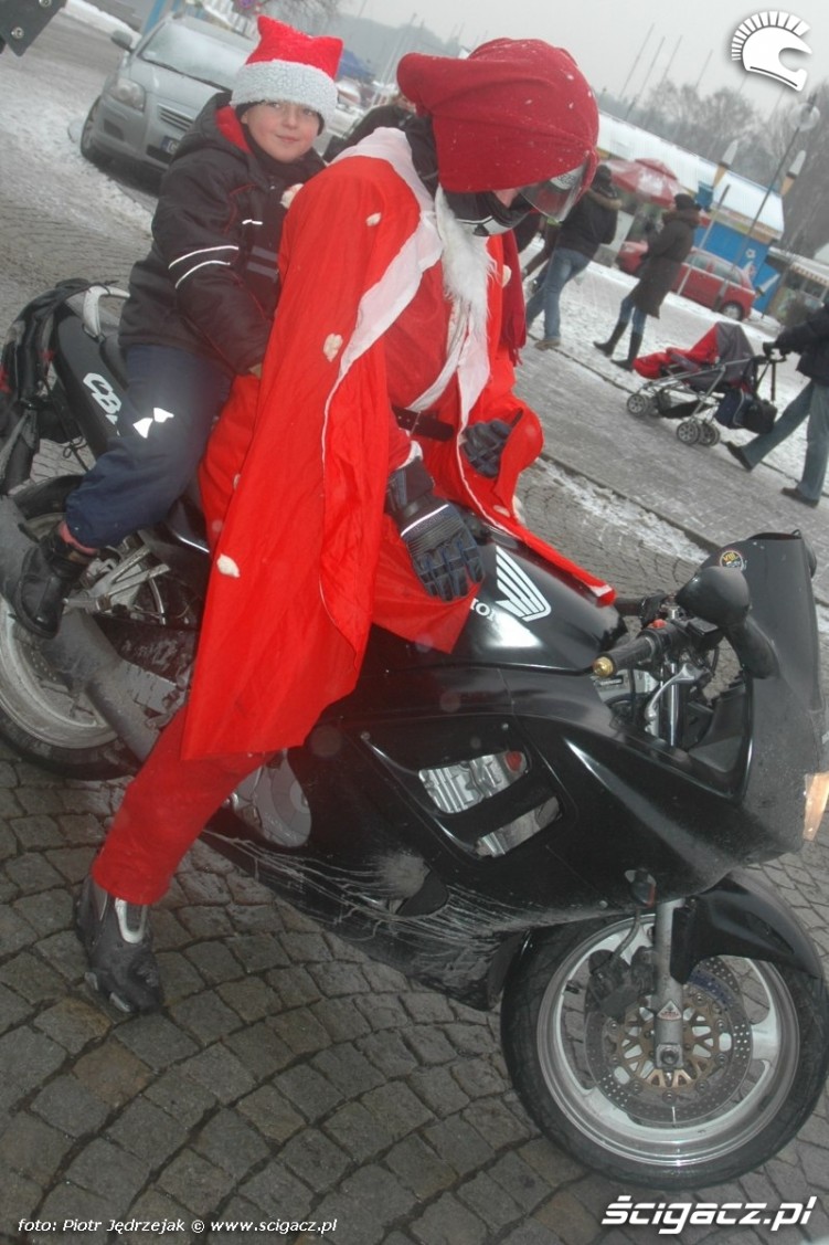 dziecko na moto parada motocyklistow - mikojakow trojmiasto 2010