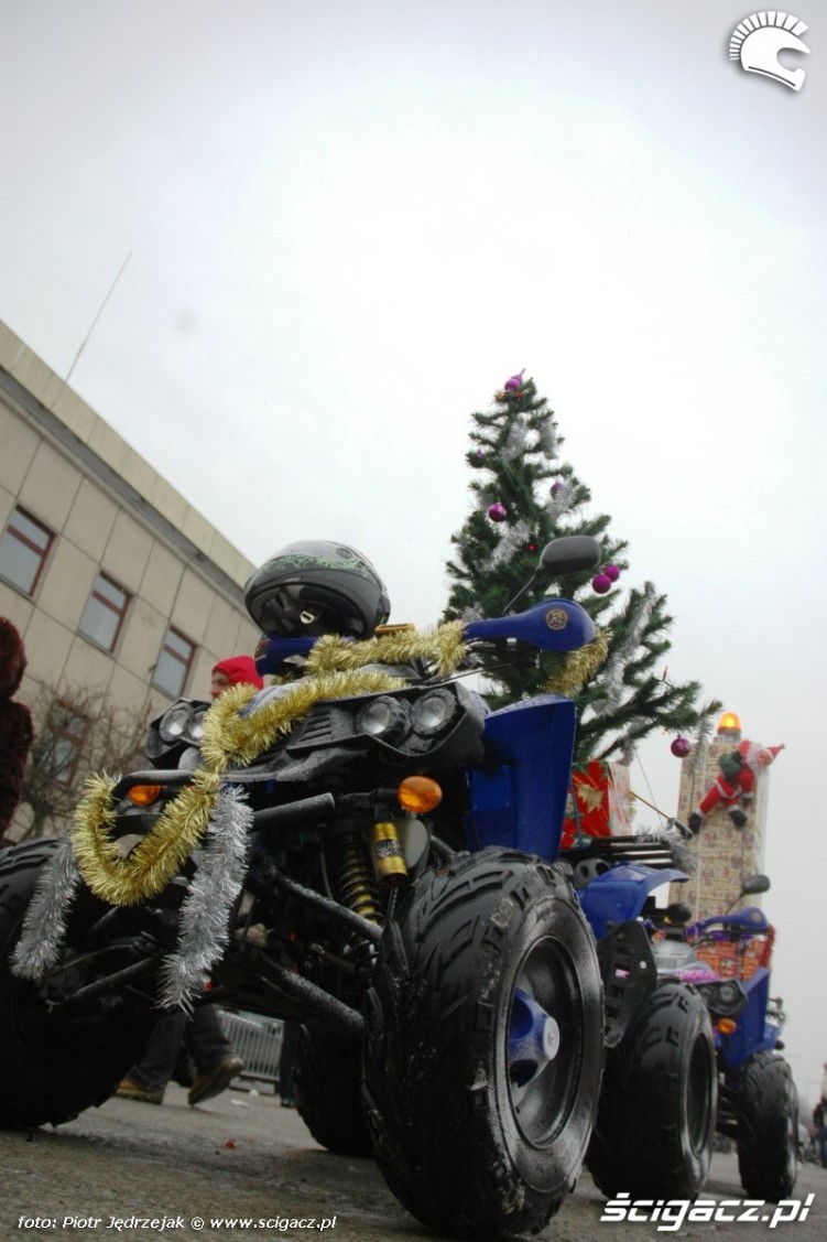 quad z choinka i prezentem parada motocyklistow - mikojakow trojmiasto 2010